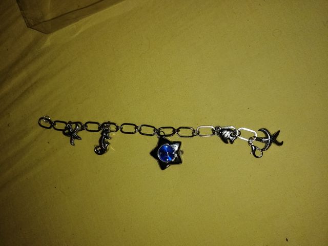 pulsera reloj con abalorios