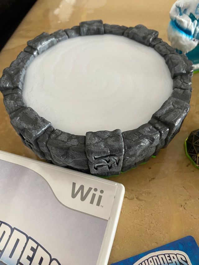 Skylanders, juego, portal y figuras