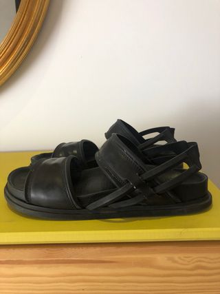 Sandalias Zara hombre de segunda mano en Valencia en WALLAPOP
