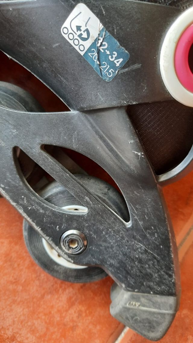 patines en línea talla 32-34, con complementos