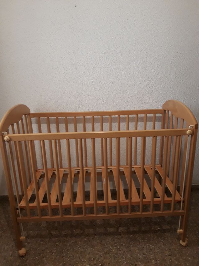 Cuna bebé nueva