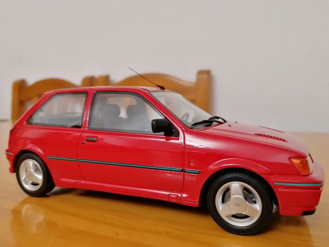 Ford fiesta rs turbo 1/18 OttO Mobile