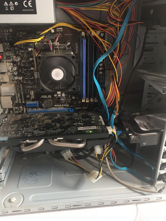 Ordenador torre INTEL. CORE I5