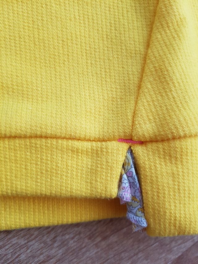 nuevo. talla 5. Sudadera NANOS