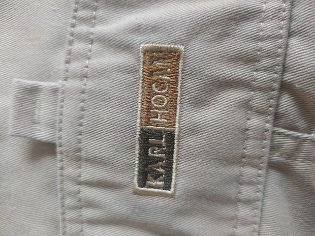 Bermuda Karl Hogan Talla 52. Como nueva.