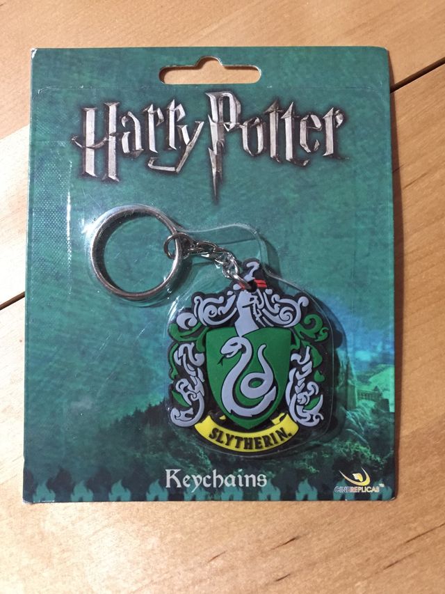 Llavero Harry Potter casa Slytherin