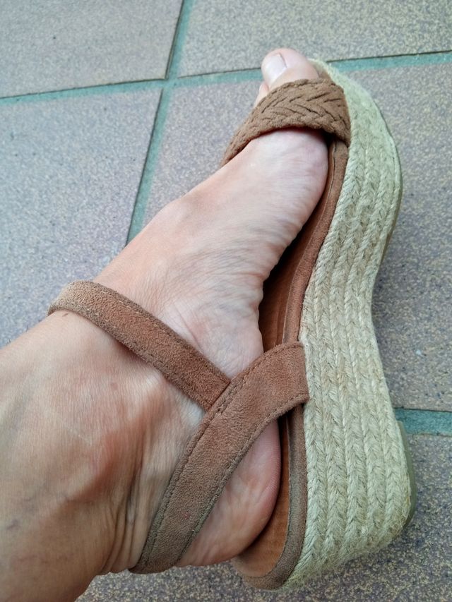 Sandalias marrones