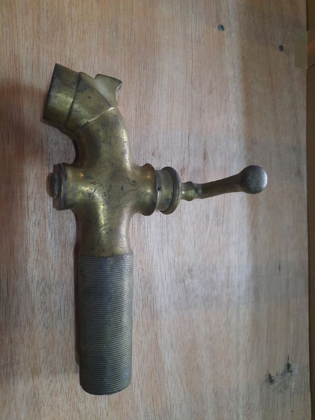 grifo barril en bronce