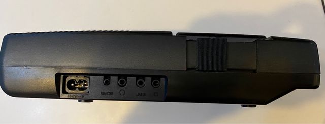 **DAMAGE** registratore/lettore Grundig CR 110