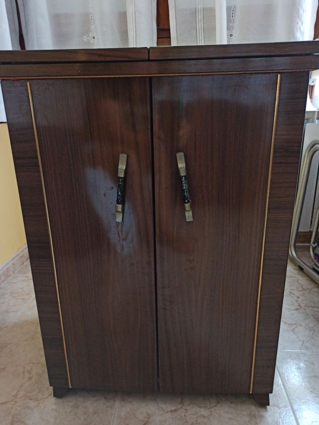 Máquina de coser SIGMA antigua.