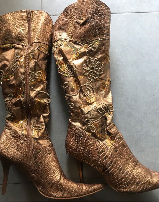Botas doradas