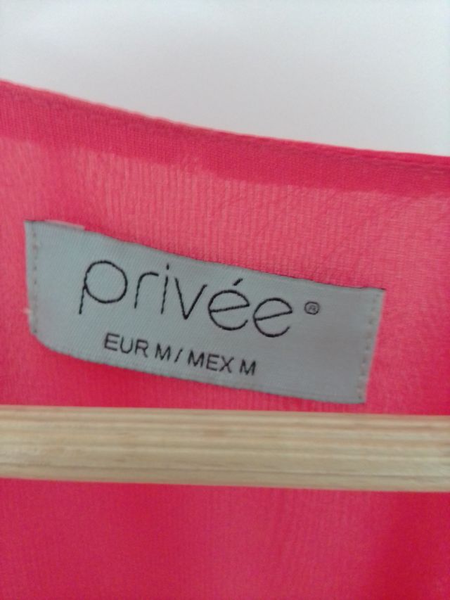 Vestido largo rojo de ceremonia.