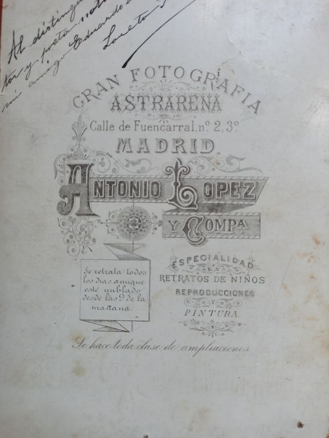 Fotografía muy antigua con dedicatoria.