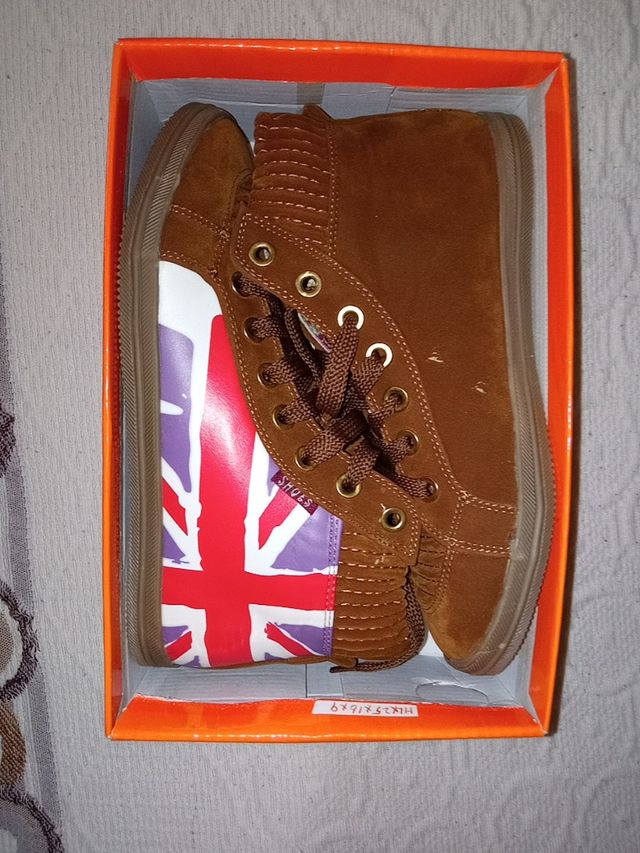 ZAPATILLAS SIN ESTRENAR TALLA 34