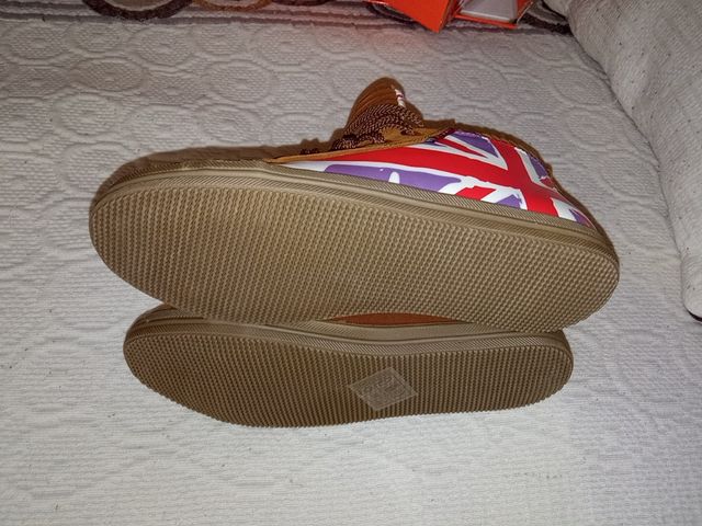 ZAPATILLAS SIN ESTRENAR TALLA 34