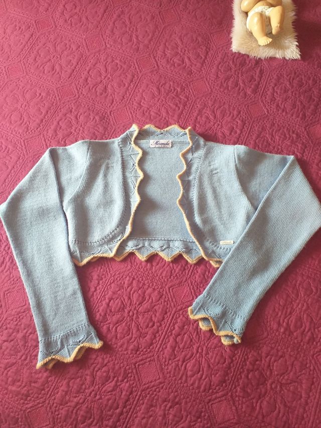 vestido en piqué y rebeca de Boutique