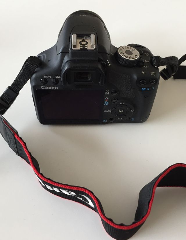 Cámara EOS 500 D (Poco uso)