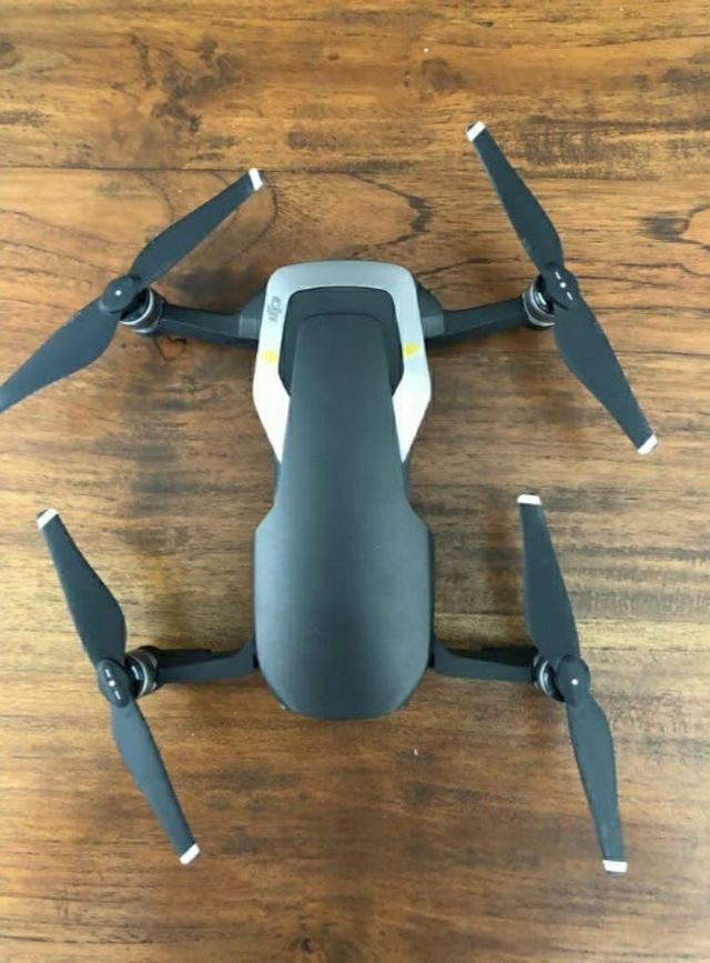 DRON DJI MAVIC AIR