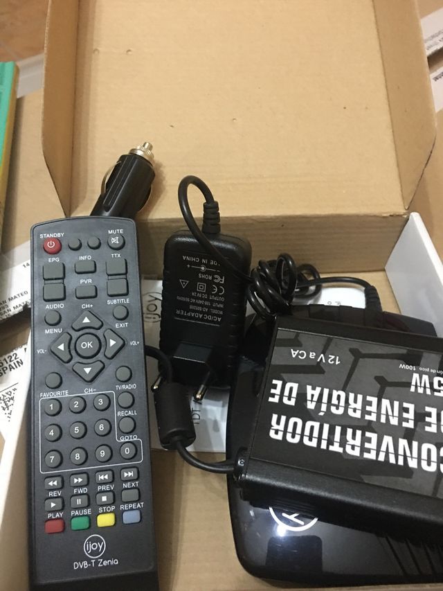 Dvd coche por usb más convertidor energía 12v