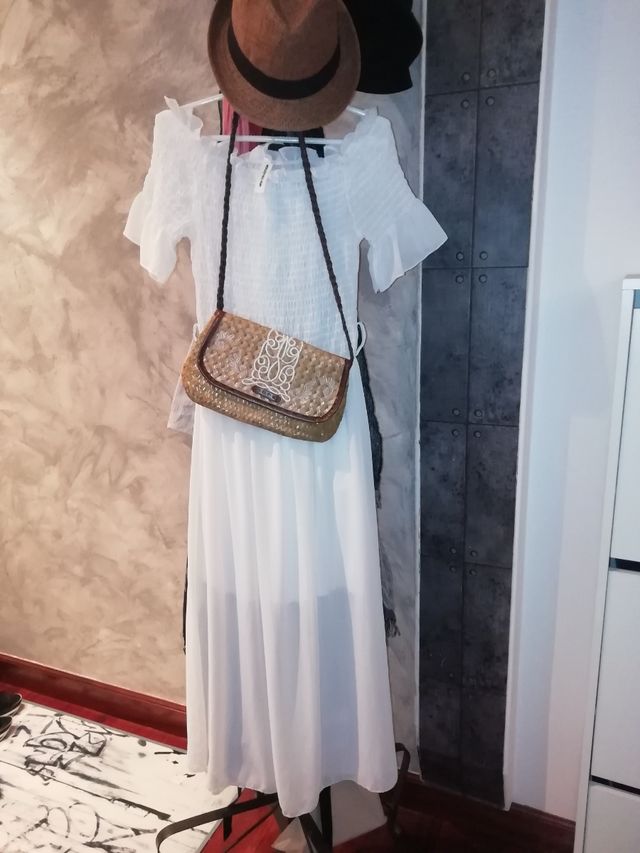 Conjunto vestido gasa y bolso mimbre