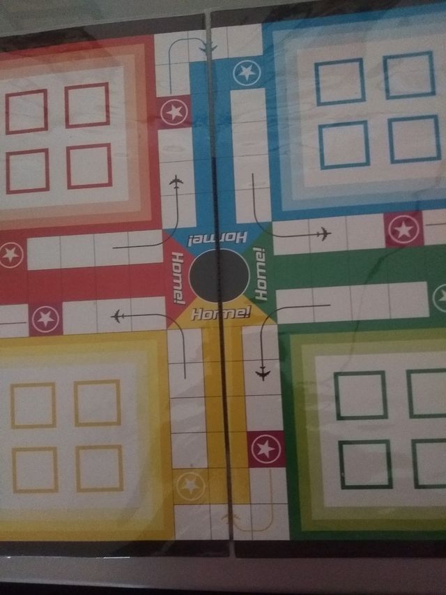 Juego serpientes y parchís