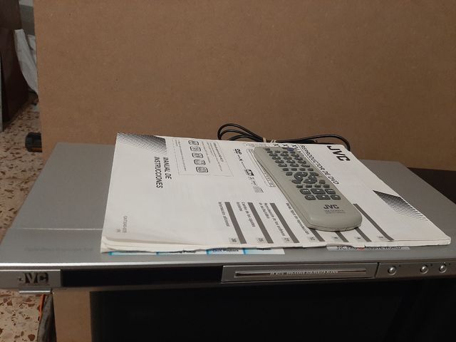 DVD jvc con mando