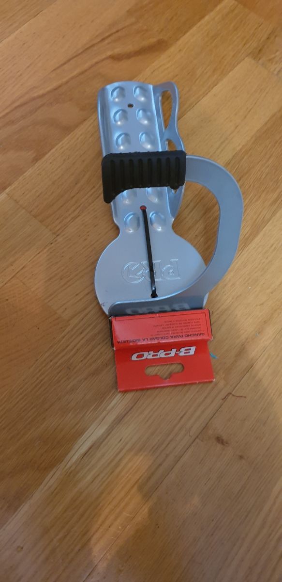 Colgador bicis trastero