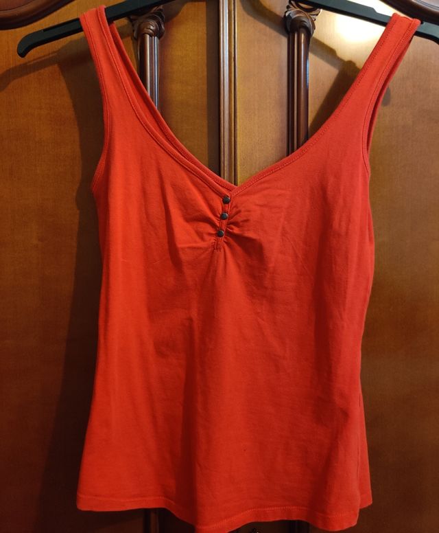 Camiseta de tirantes roja