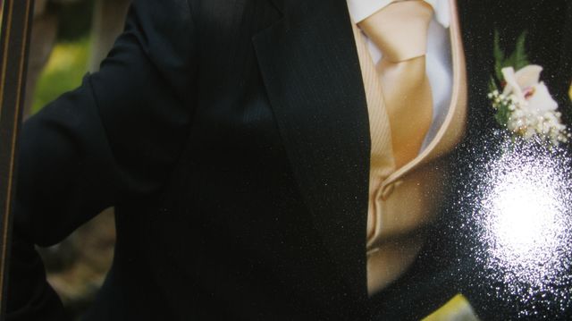 Traje de novio de Caramelo