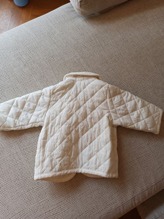 Abrigo benetton t. 1-3 meses