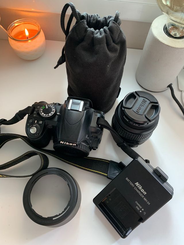 Cámara réflex Nikon D3100