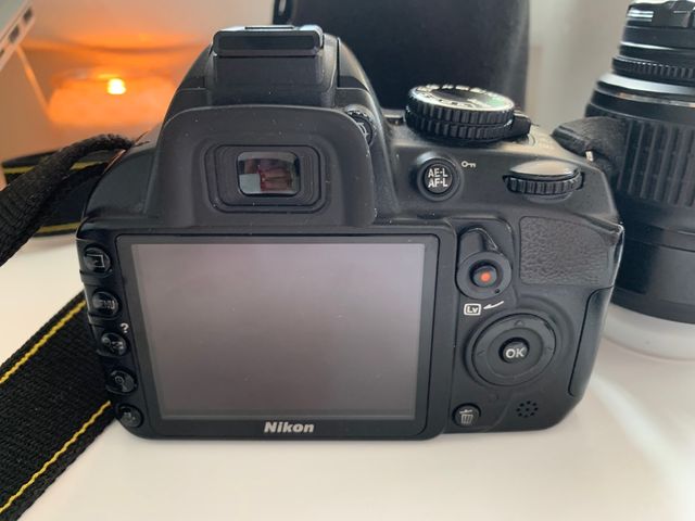 Cámara réflex Nikon D3100