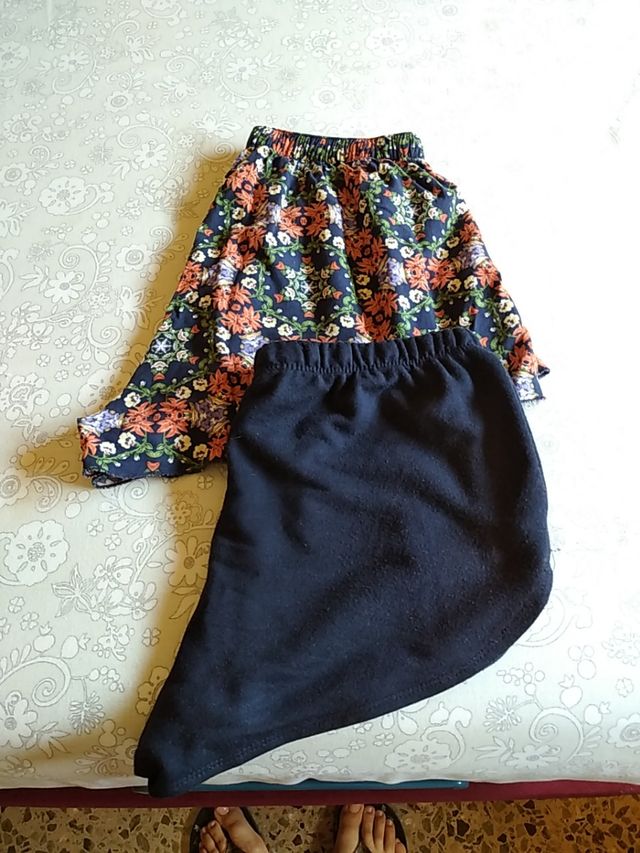 Lote dos pantalones cortos T/S según descripción