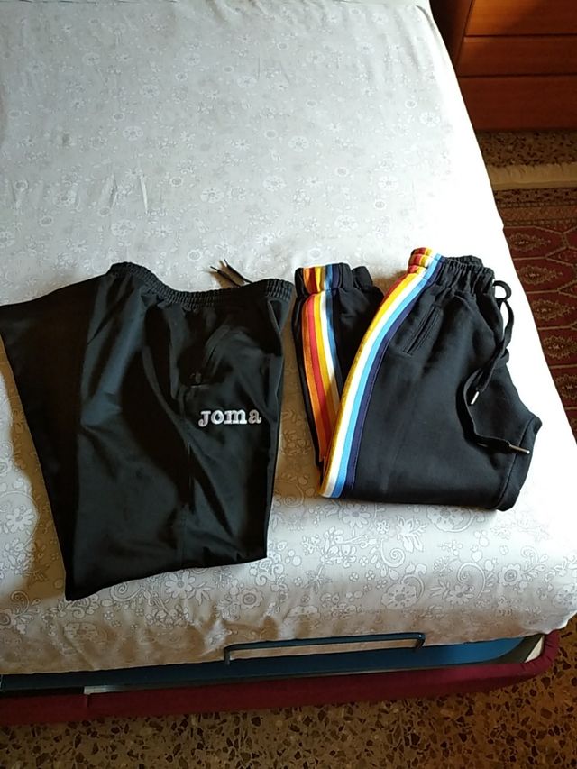 Lote de 2 pantalones de chándal según descripció