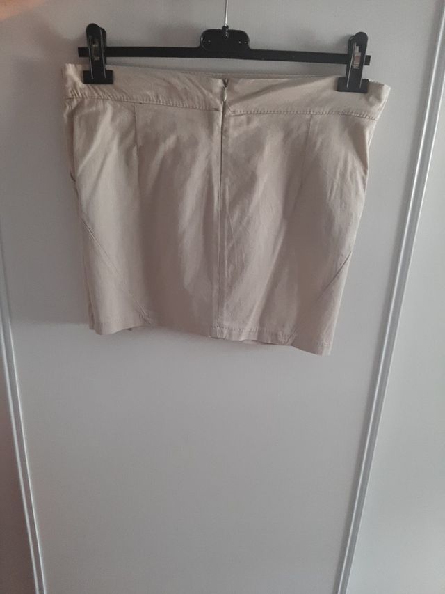 Falda beige con lazo