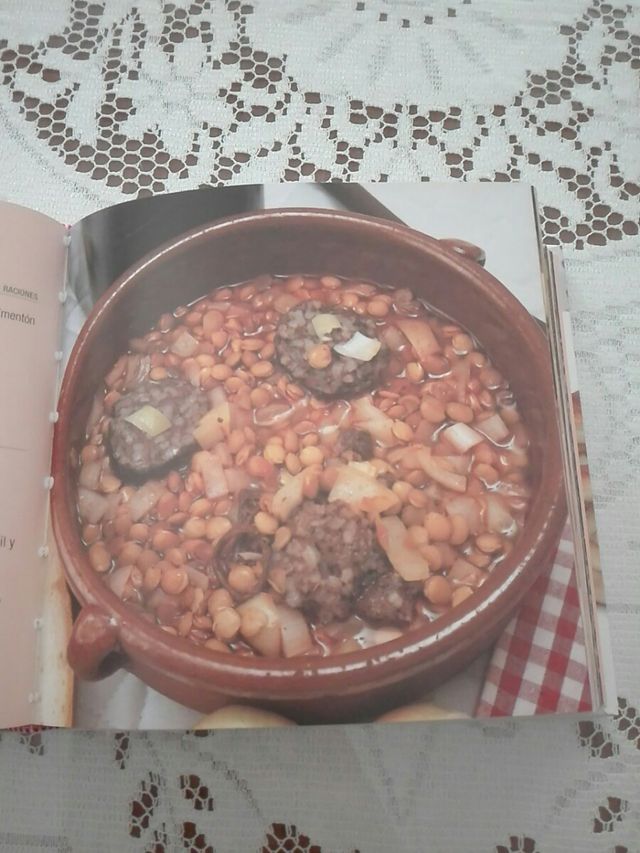 Libro Cocina Española. Perfecto estado
