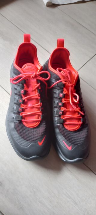 Nike air max axis 42 de segunda mano por 60 EUR en Alcorcón en WALLAPOP