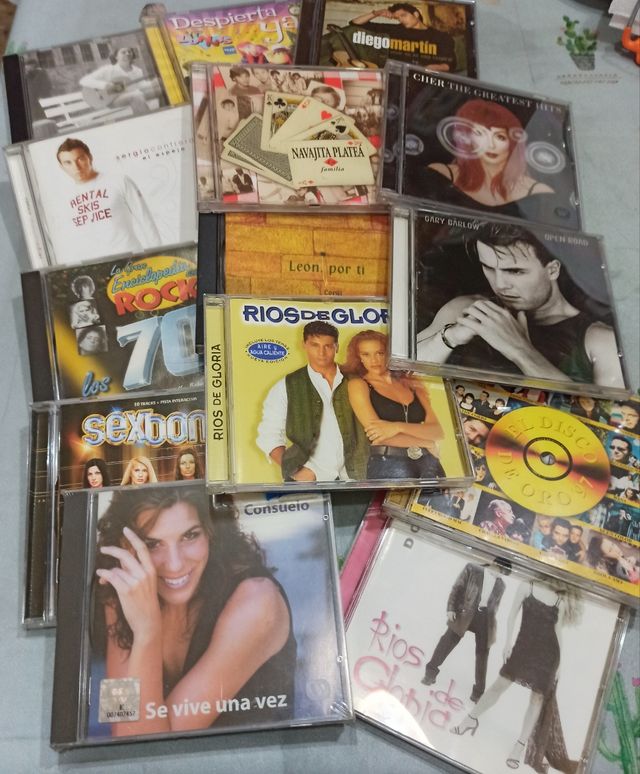 Pack de 14 CD de música