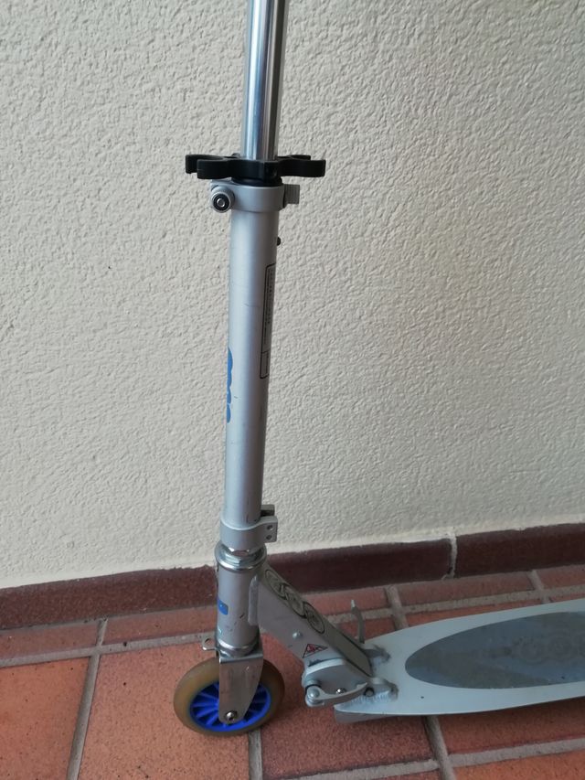 PATINETE DE ACERO Y ALUMINIO