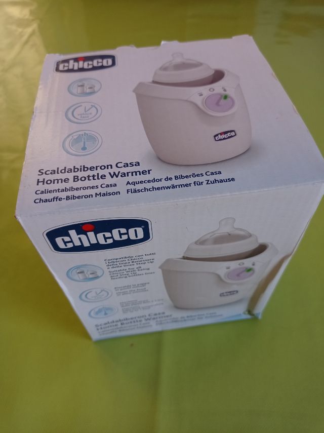 Calienta biberones Chicco.