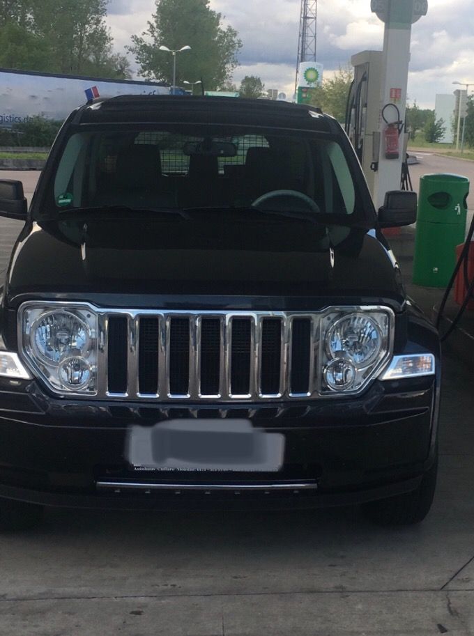 Jeep Cherokee - foto 1