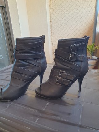 Tacones verano Inside de segunda mano por 5 EUR en Algeciras en WALLAPOP