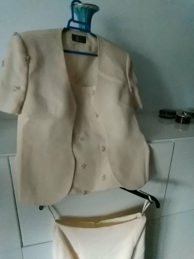 conjunto de falda , corsé y chaqueta