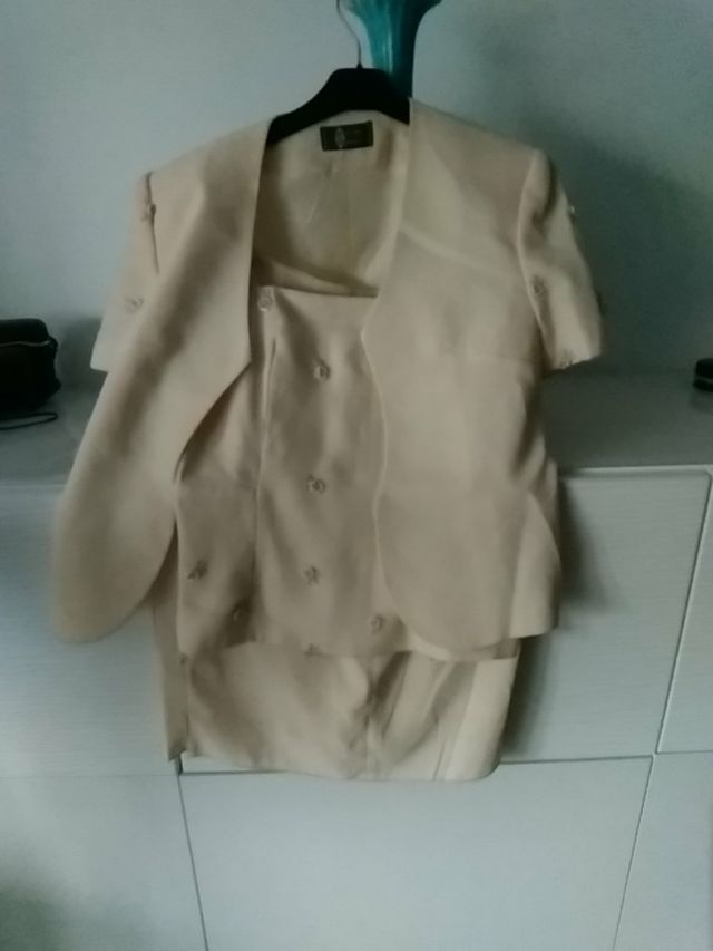 conjunto de falda , corsé y chaqueta