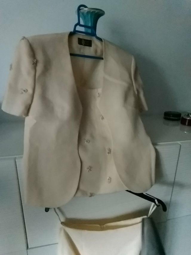 conjunto de falda , corsé y chaqueta
