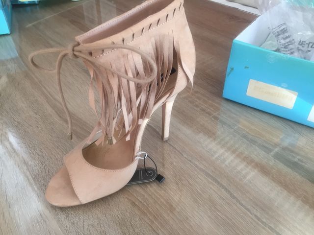 Zapatos tacon mustang camel modelo felpi