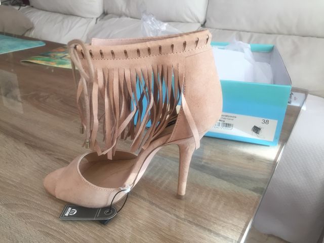 Zapatos tacon mustang camel modelo felpi