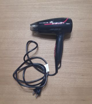 Secador viaje Rowenta de segunda mano por 15 EUR en Castelló de Rugat en  WALLAPOP
