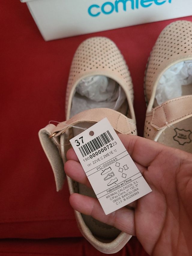 Zapatos de señora talla 37. Color beige