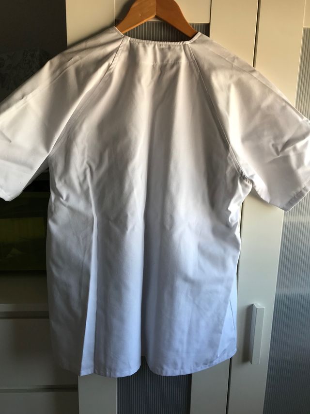 Blusa uniforme Juanju blanca talla L